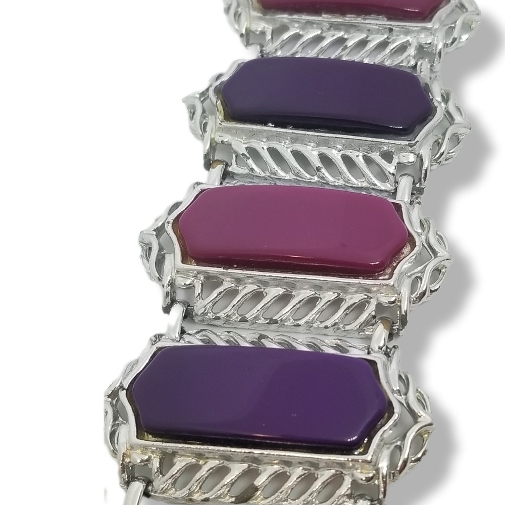 1960s VINTAGE CHROME SILVER, PINK & PURPLE THERMOSET LUCITE WIDE PANEL BRACELET - Picture 7 of 10